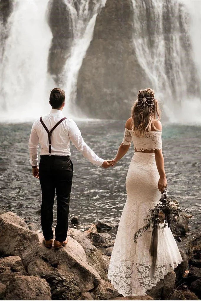 Vestidos de novia de playa de dos piezas con encaje y hombros descubiertos, mangas cortas